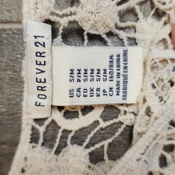 Forever 21 brand Layering lace tank top - Picture 7 of 8